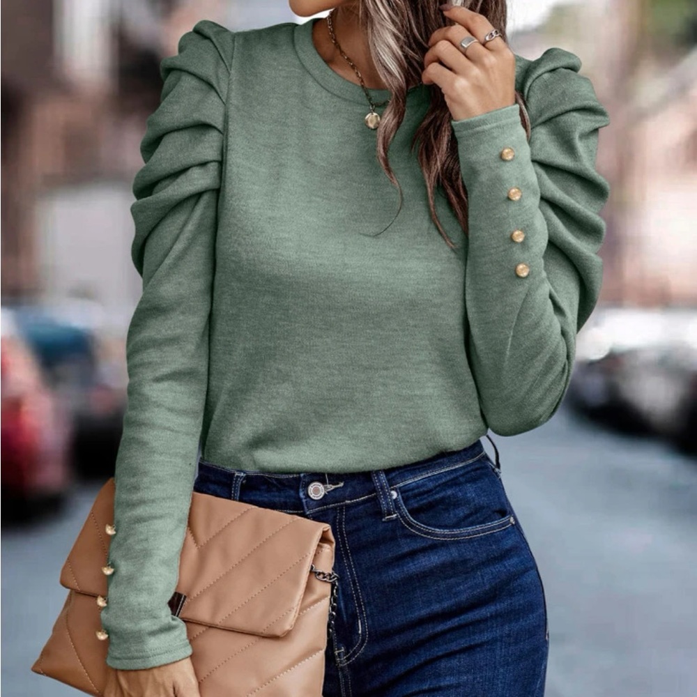 Gigot Sleeve Button Detail Tee
